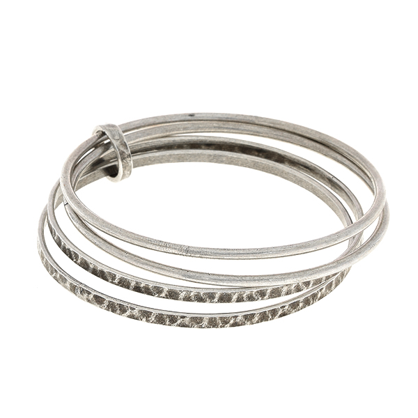 Four plain hoops connected bracelet