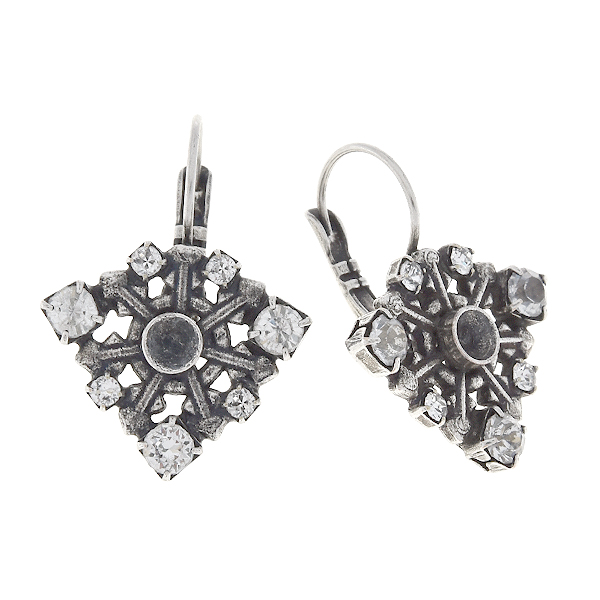 32pp diamond shaped snowflake with Rhinestones earring bases