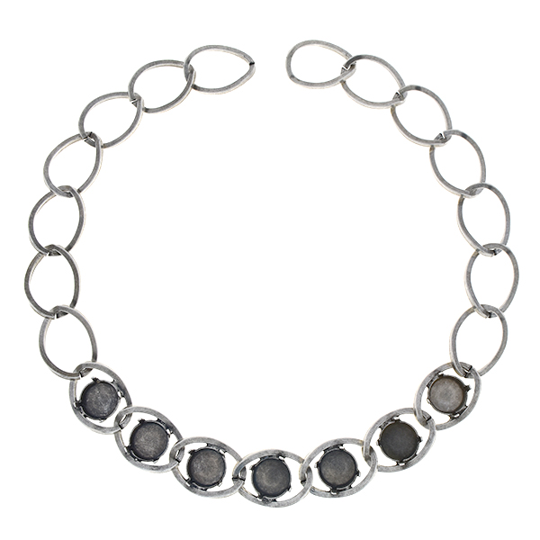 12mm Rivoli (7 settings) in 23x16mm Oval wavy chain necklace base