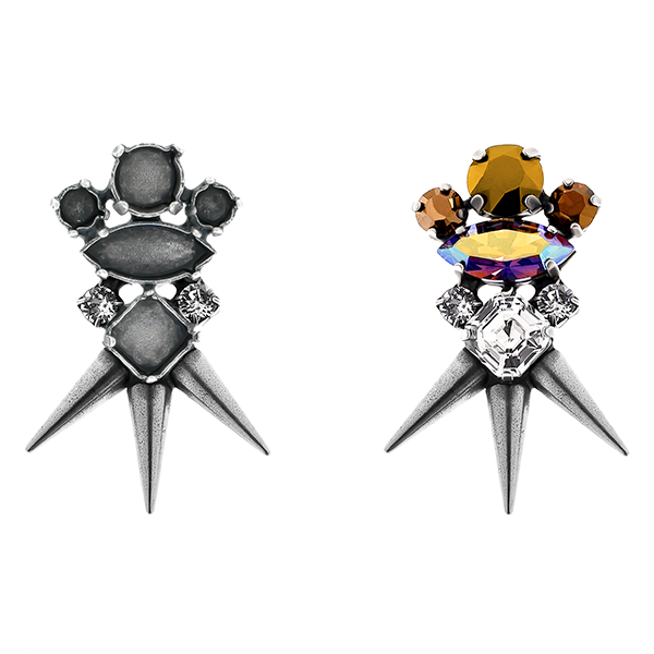 Mix sized settings with metal casting spikes and 32pp Rhinestones Stud Earrings
