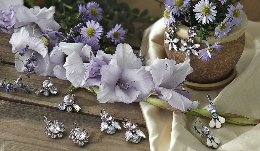 Flowery lavender SW earrings 